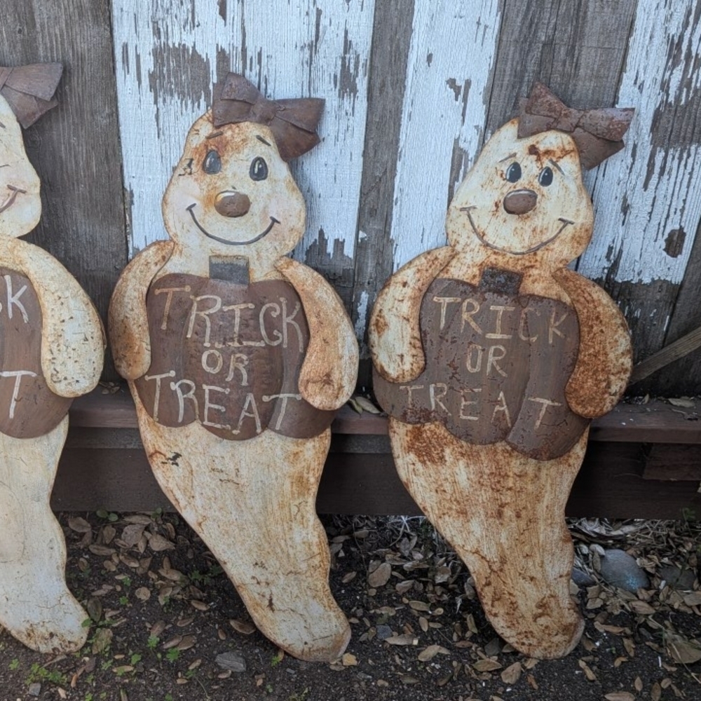 Rustic Vintage Halloween Ghost Heavy Metal Decor 3ft Tall - Price Is For All 3!